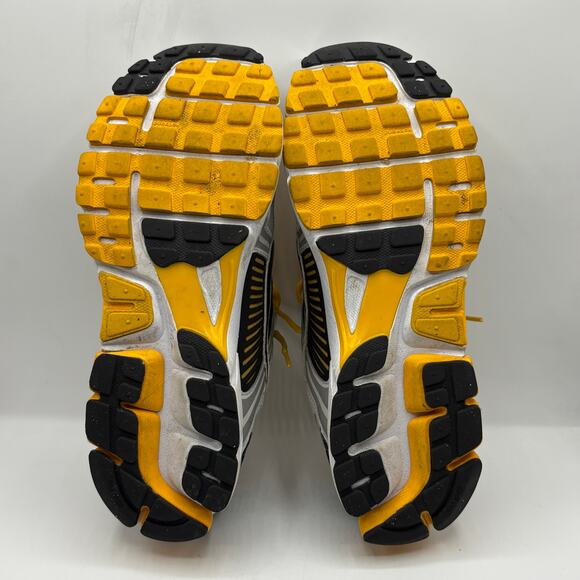 NIKE Zoom Vomero 5 Photon Dust University Gold Black Yellow Sz 11.5 main image 5